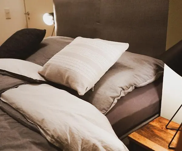 Stilvolles City-loft Mit Privatem Whirlpool Lägenhet Trier